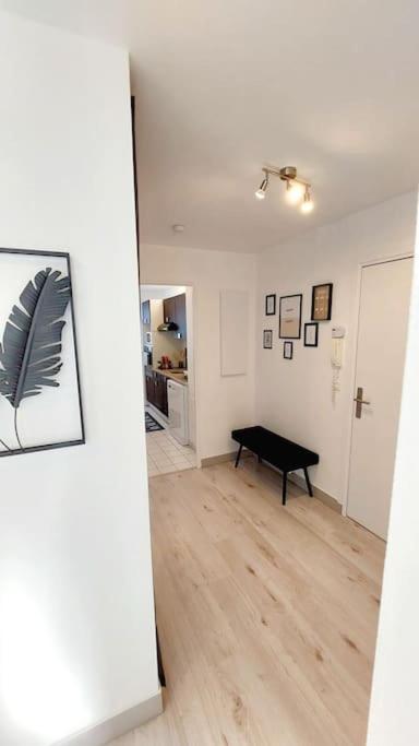 Cosy Home 2, 2 Chambres, 6 Personnes, 3 Min Gare, Parking 塞尔吉 外观 照片