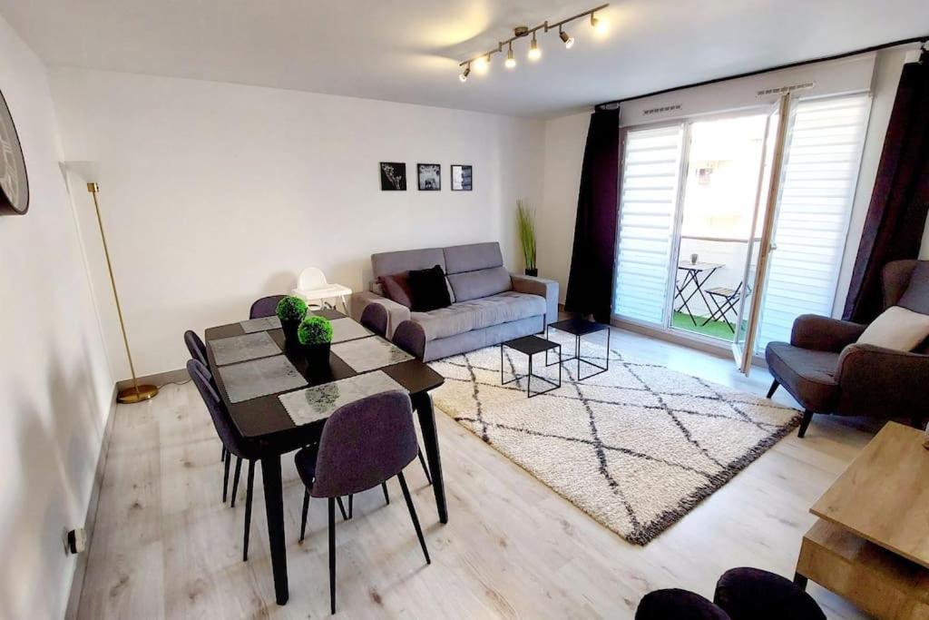 Cosy Home 2, 2 Chambres, 6 Personnes, 3 Min Gare, Parking 塞尔吉 外观 照片