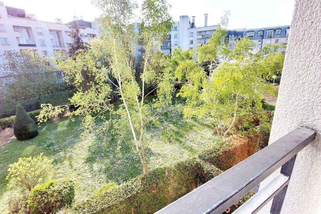 Cosy Home 2, 2 Chambres, 6 Personnes, 3 Min Gare, Parking 塞尔吉 外观 照片