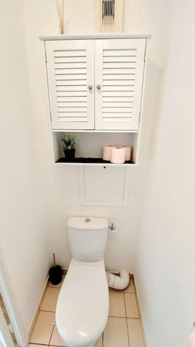 Cosy Home 2, 2 Chambres, 6 Personnes, 3 Min Gare, Parking 塞尔吉 外观 照片
