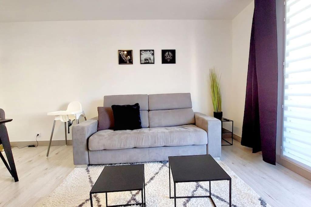 Cosy Home 2, 2 Chambres, 6 Personnes, 3 Min Gare, Parking 塞尔吉 外观 照片
